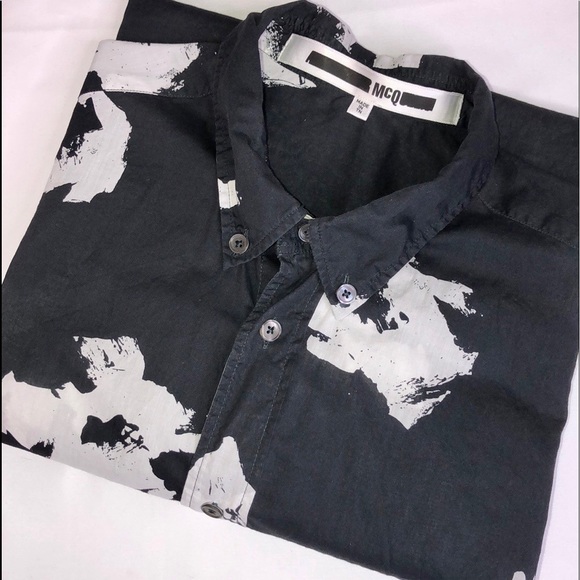 Alexander McQueen black/white floral short sleeve button down - Picture 9 of 9